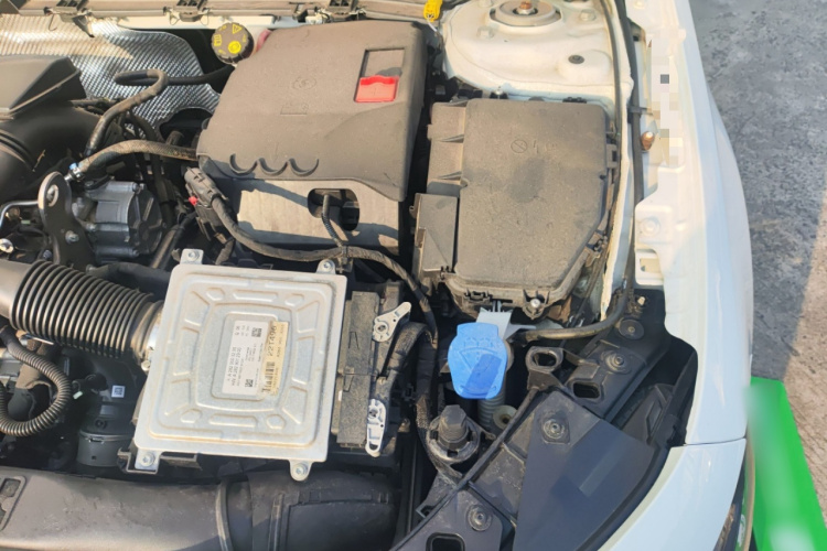 奔驰A级 2021款 A 180 L 运动轿车局部细节9007