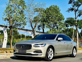 沃尔沃S90 2018款 T4 智远版