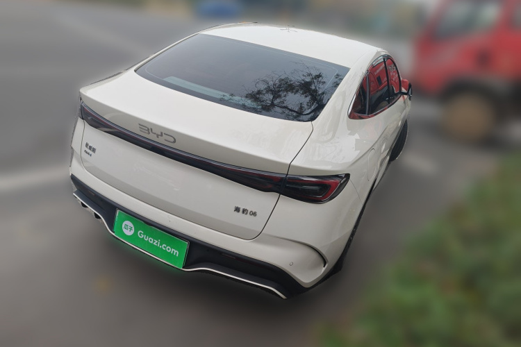 比亚迪 海豹06新能源 2024款 DM-i 80KM尊贵型车身外观7