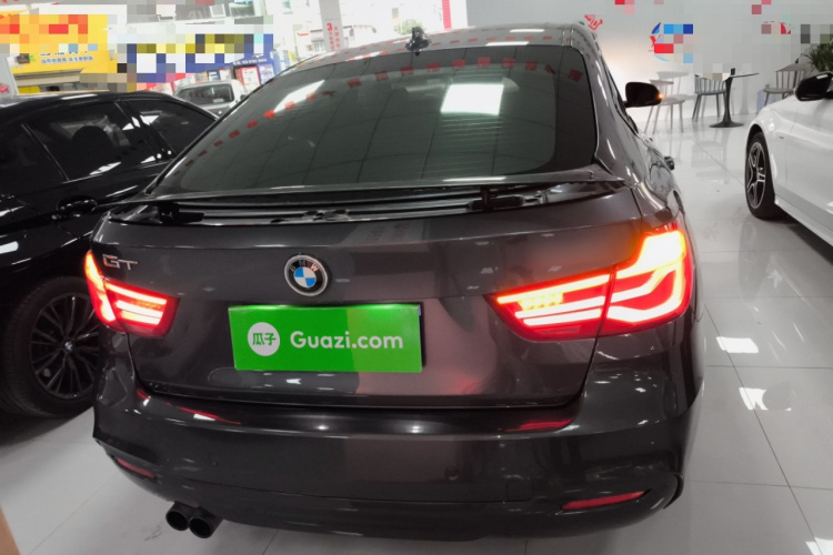宝马3系GT 2019款 320i M运动型车身外观6004