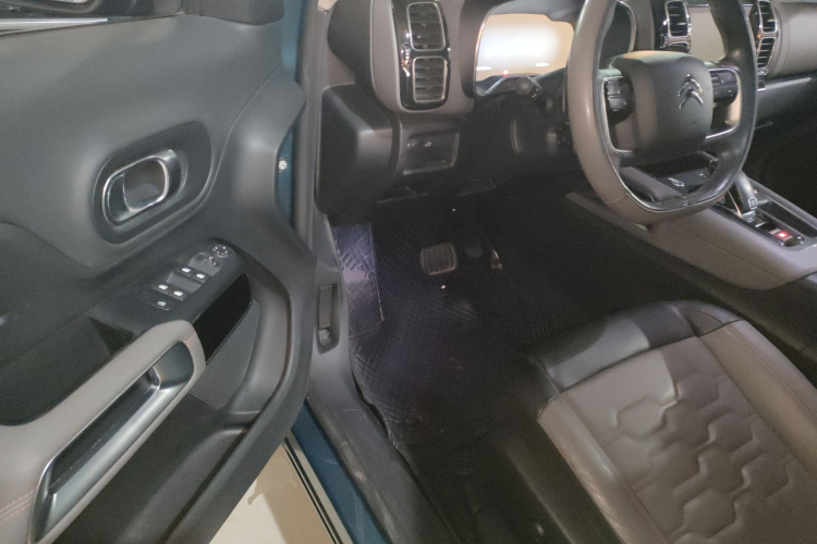 雪铁龙 天逸 C5 AIRCROSS 2017款 380THP 豪华型中控内饰7003