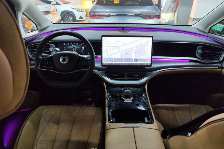 腾势D9 2024款 DM-i 1050 尊享型中控内饰7002