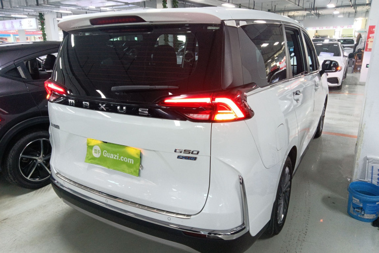 上汽大通MAXUS 大通G50 2021款 PLUS 1.5T 自动巡航版车身外观7