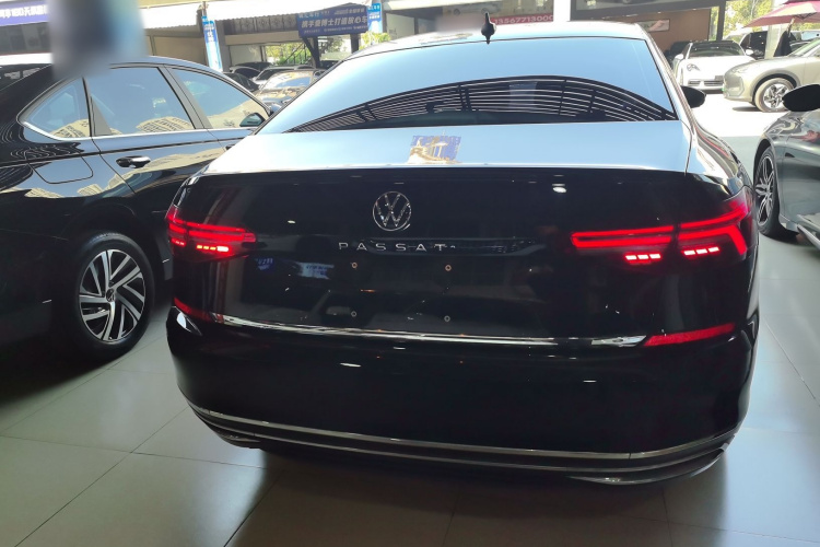 大众 帕萨特 2020款 改款 330TSI 豪华版 国VI车身外观6