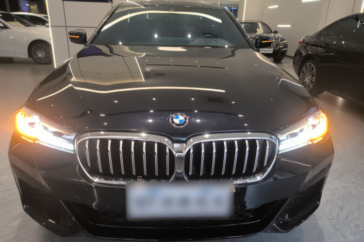 宝马5系 2022款 改款 525Li M运动套装车身外观2