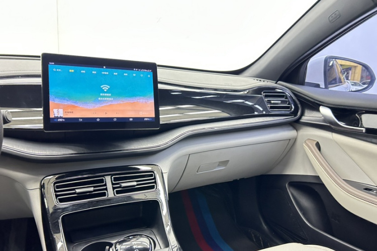 比亚迪 秦PLUS 2023款 冠军版 DM-i 55KM领先型中控内饰7004