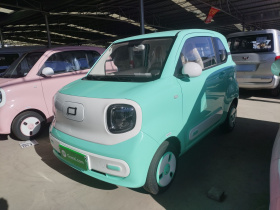 奔腾小马 2026款 222km 炫彩马