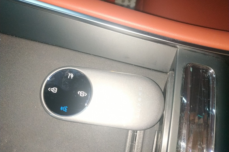 鸿蒙智行 智界S7 2024款 Ultra 四驱旗舰版中控内饰7001