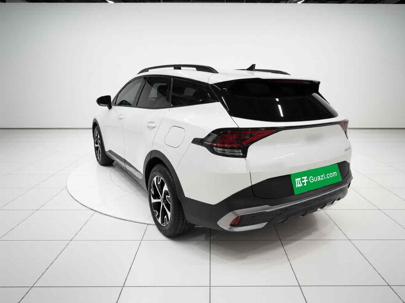 起亚 狮铂拓界 2023款 1.5T 两驱尊贵版(3)