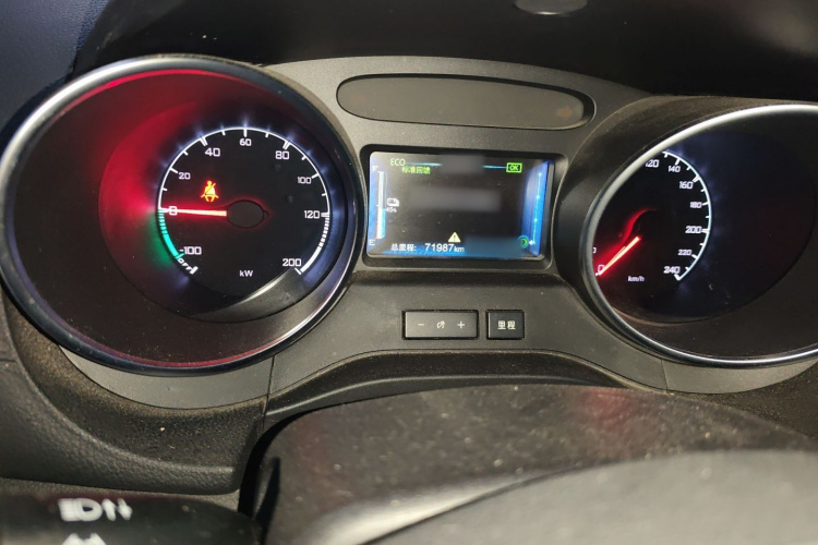 比亚迪 元新能源 2018款 EV360 智联炫酷型局部细节14