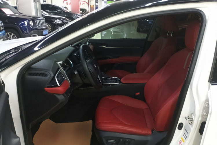 丰田 凯美瑞 2018款 2.5S 锋尚版中控内饰19