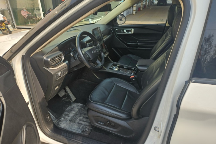 福特 探险者 2020款 EcoBoost 285 后驱风尚版 6座中控内饰7002