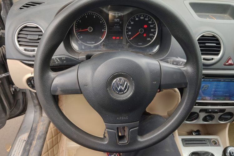 大众 朗逸 2011款 1.6L 手动品悠版中控内饰13