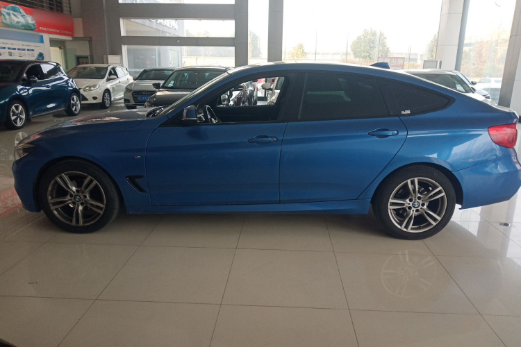 宝马3系GT 2017款 320i M运动型车身外观4