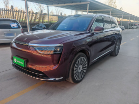 鸿蒙智行 问界M8 2025款 增程 Ultra版 53.4kWh 5座版