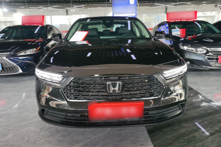 本田 雅阁 2023款 260TURBO 智享版车身外观2