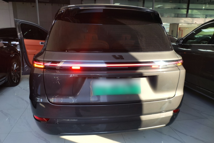 理想汽车 理想L9 2023款 Pro车身外观6