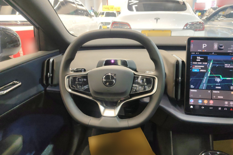 沃尔沃EX30 2025款 后驱长续航版 Plus中控内饰13