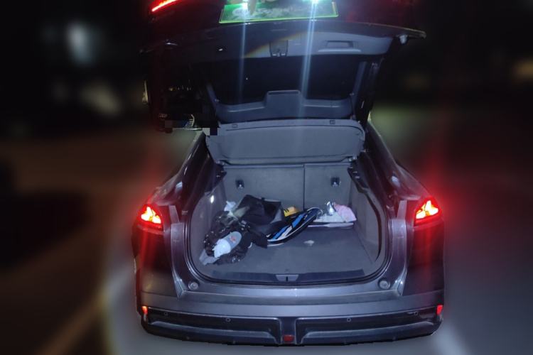 深蓝汽车 深蓝SL03 2022款 1.5L 1200增程版中控内饰23