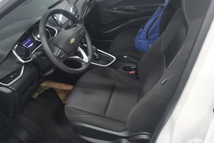 雪佛兰 科沃兹 2020款 325T 自动欣悦版中控内饰19