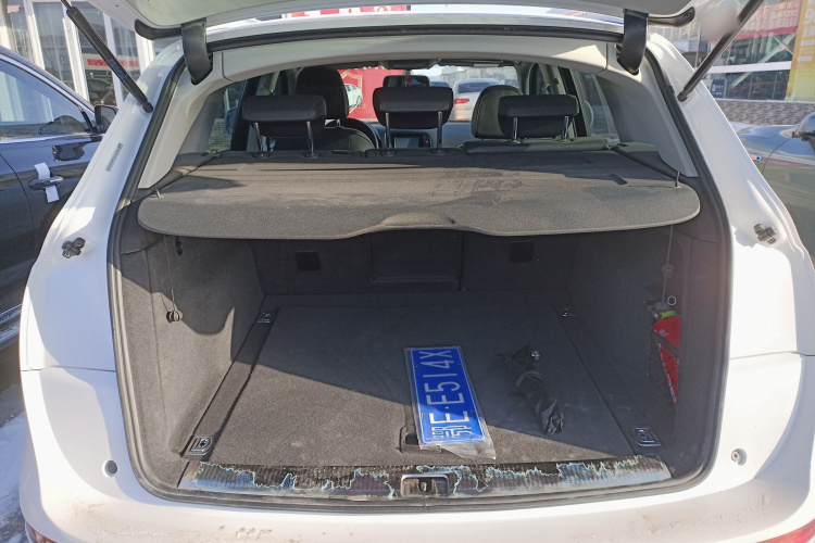 奥迪Q5 2015款 40 TFSI 技术型机舱底盘23