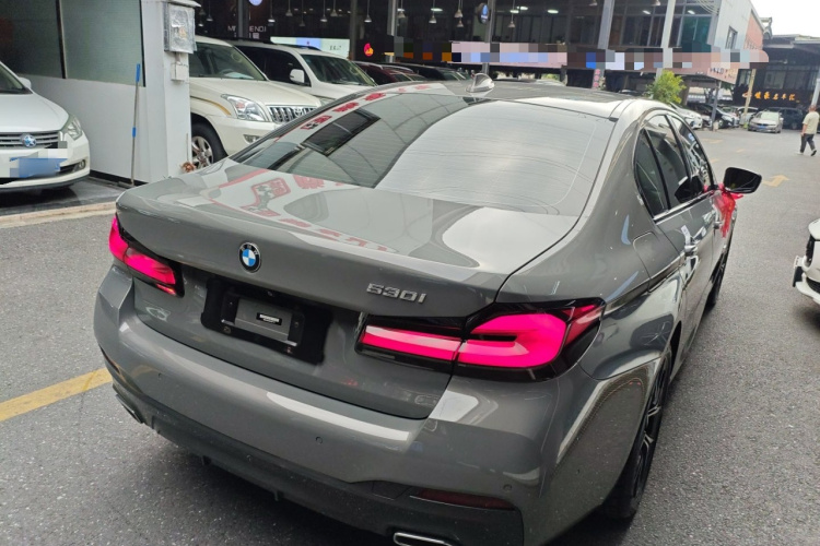 宝马5系(进口) 2022款 530i M运动套装车身外观7