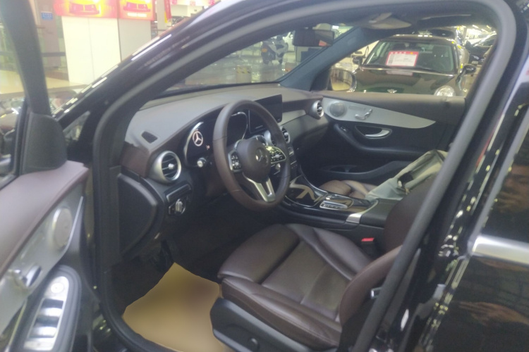 奔驰GLC 2022款 改款三 GLC 260 L 4MATIC 动感型中控内饰20