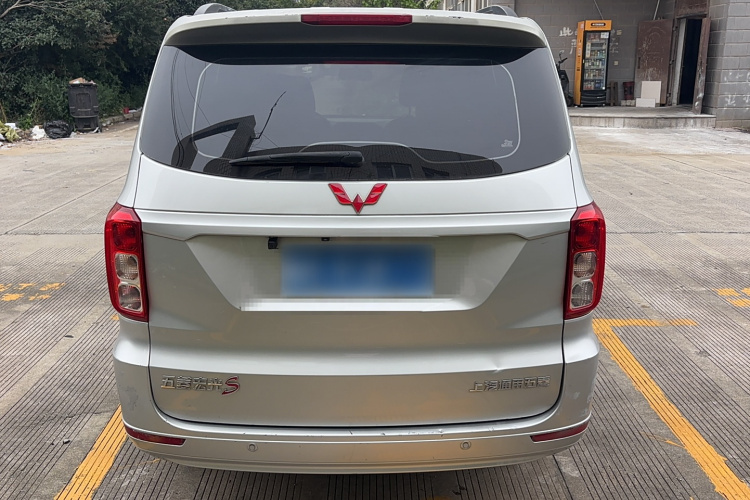 五菱汽车 五菱宏光 2019款 1.5L S舒适型国VI LAR车身外观6005