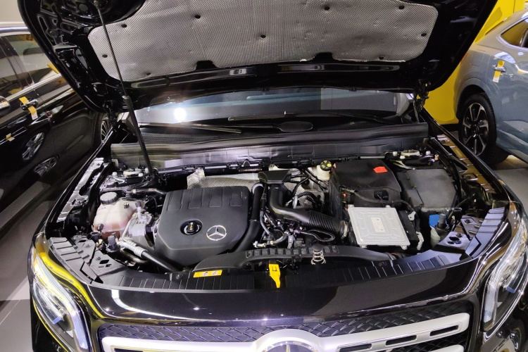 奔驰GLB 2021款 GLB 200 动感型机舱底盘24