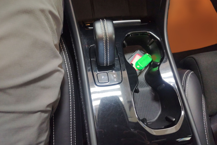 沃尔沃XC40新能源 2021款 P8 纯电 四驱智雅运动版局部细节18