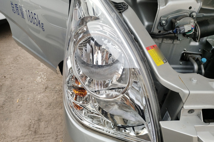 五菱汽车 五菱荣光S 2023款 1.5L 基本型封窗车 2座车身外观8