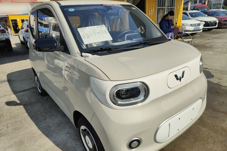 五菱汽车 宏光MINIEV 2024款 第三代 215km 青春版车身外观3