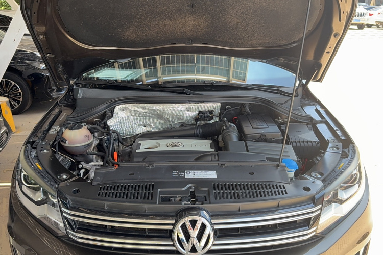 大众 途观 2013款 1.8TSI 自动两驱舒适版机舱底盘24