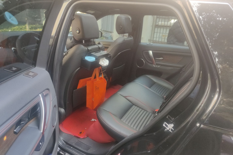 路虎 发现运动版 2020款 249PS R-Dynamic 性能版中控内饰21