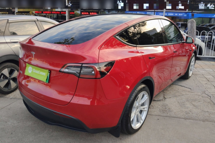 特斯拉 Model Y 2021款 标准续航后驱版车身外观7