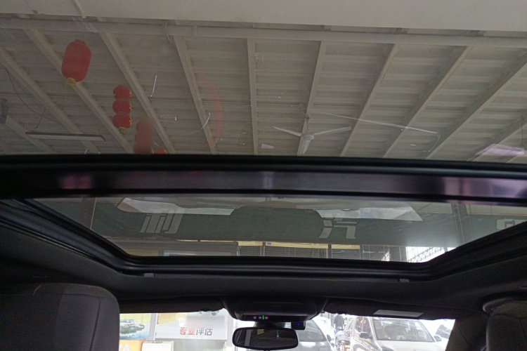 凯迪拉克XT5 2020款 改款 28T 豪华型中控内饰22