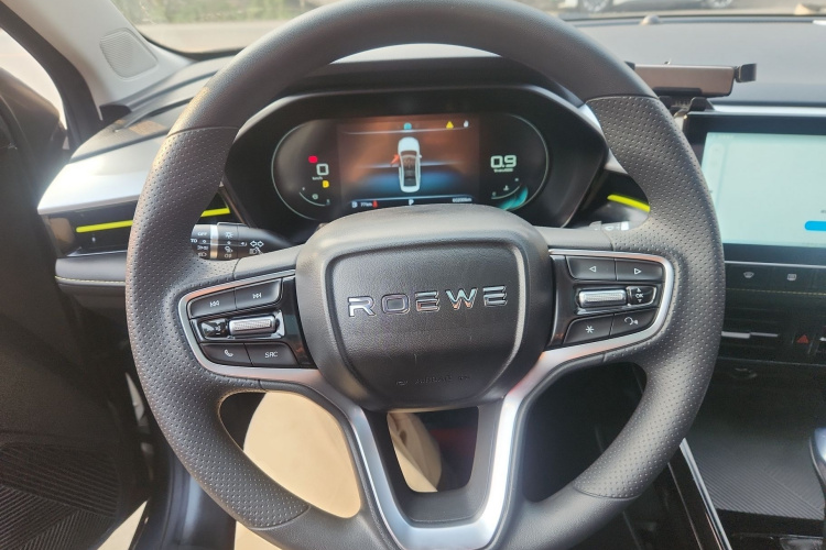 荣威i5 2021款 1.5L CVT钻石版中控内饰13