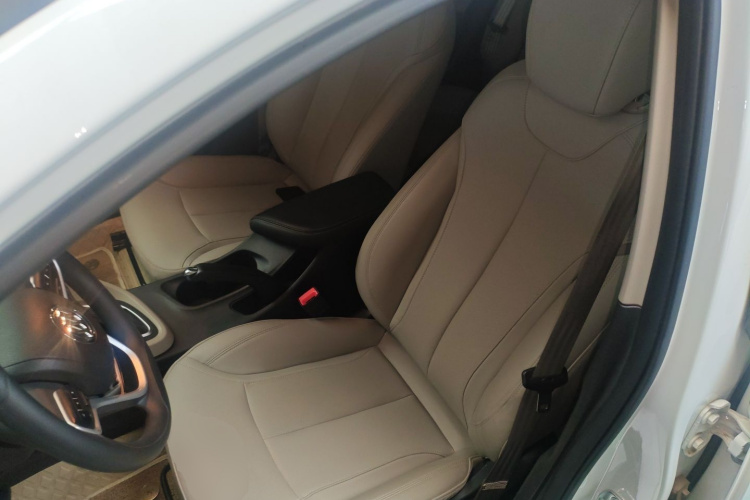 别克 英朗 2021款 典范 1.5L 自动精英型中控内饰19