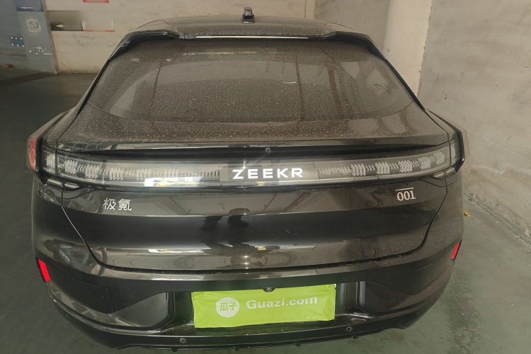 极氪001 2022款 长续航双电机 WE版车身外观6