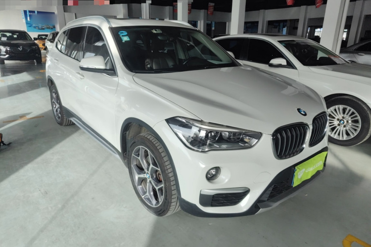 宝马X1 2019款 sDrive18Li 尊享型车身外观3