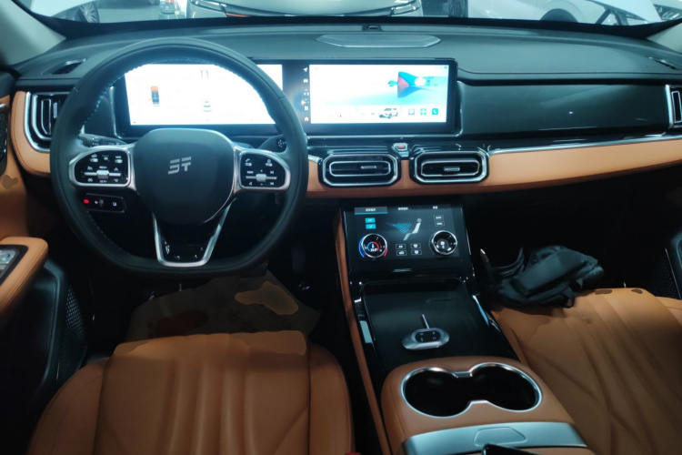 捷途山海L7 2024款 1.5T 120km MAX+ 7座中控内饰12