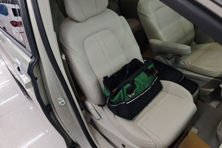 别克GL8 2022款 ES陆尊 653T 舒适型局部细节41