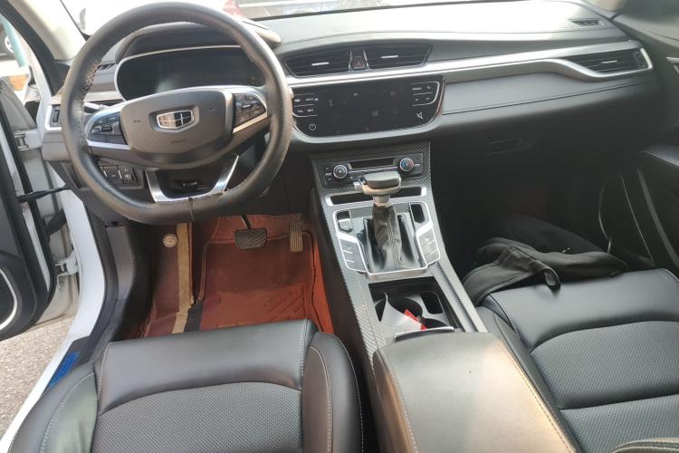 吉利汽车 帝豪 2019款 领军版 1.5L CVT向上互联型 国V中控内饰7002