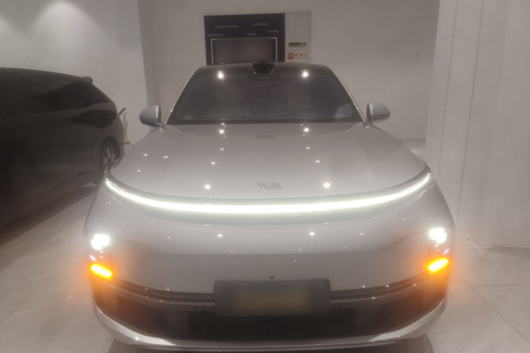 理想汽车 理想L9 2022款 Max车身外观2