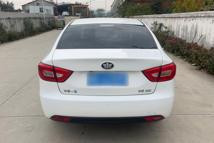 奔腾B30 2017款 1.6L 自动舒适型车身外观6007