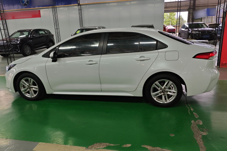 丰田 雷凌 2022款 TNGA 1.5L CVT进取版车身外观4