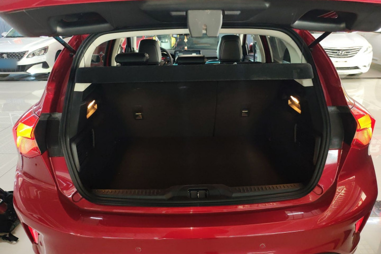 福特 福克斯 2021款 两厢 EcoBoost 180 自动锋潮型局部细节23