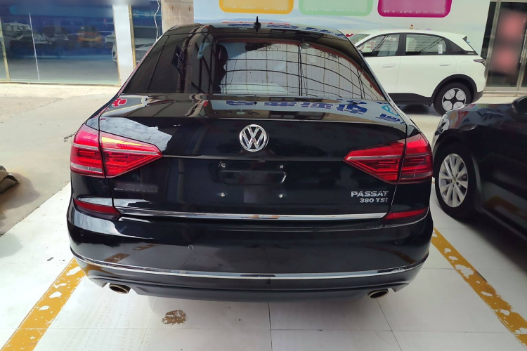 大众 帕萨特 2016款 380TSI DSG御尊版车身外观6004