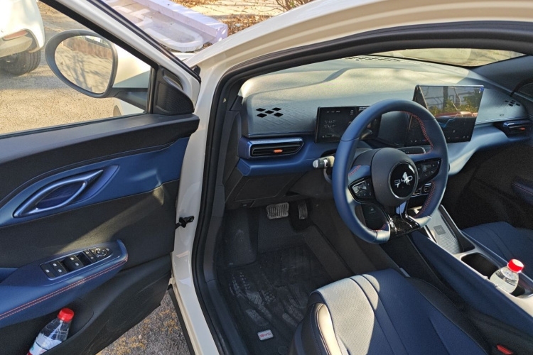 比亚迪 海鸥 2025款 智驾版 305km 自由版中控内饰20