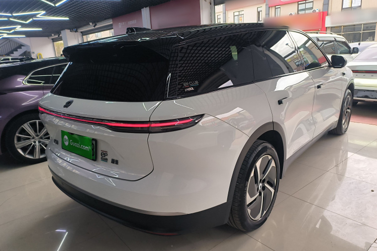 蔚来ES8 2023款 75kWh车身外观7